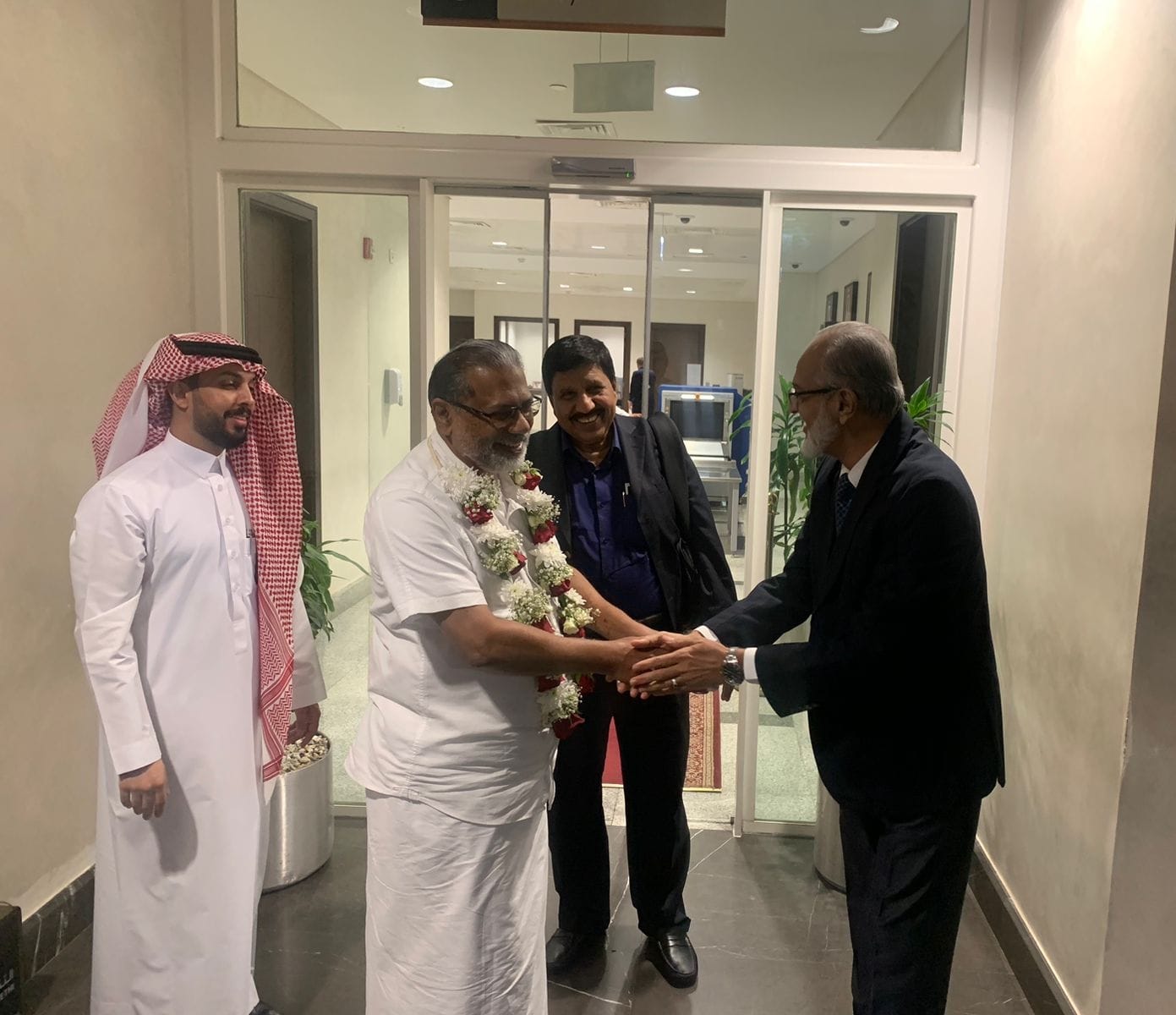 You are currently viewing Consul General Mr. Falah Alhabshi Mowlana received Hon. Vidura Wickramanayaka, Minister of Buddhasasana, Religious and Cultural Affairs