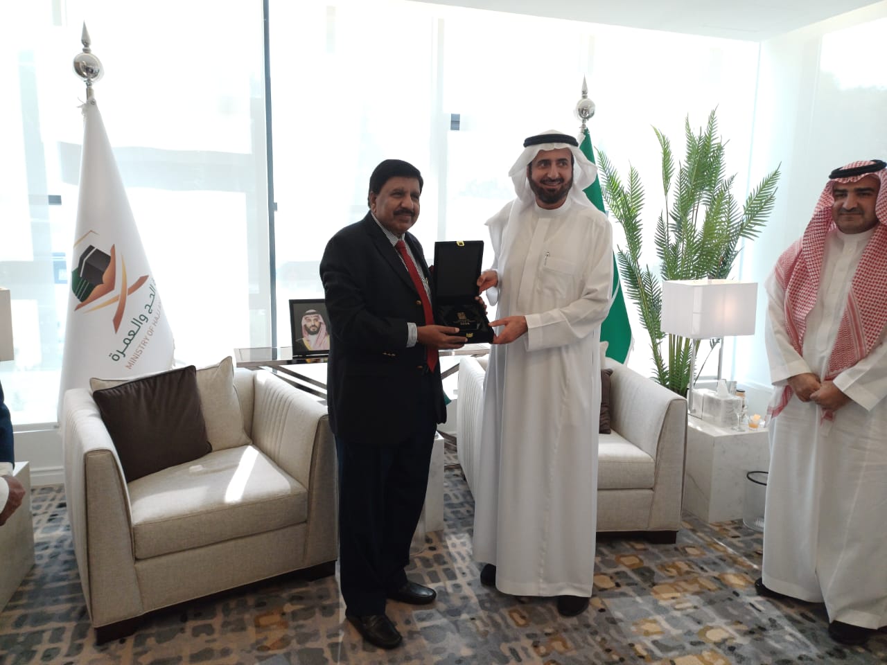 Read more about the article Sri Lanka Hajj Committee Chairman Mr.Ansar and the members were greeted by Hon. Minister of Hajj and Umrah-KSA