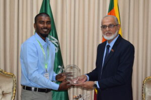 Read more about the article Consulate received Mr.Saheedh, first Sri Lankan to achieve the honour of completing a walk along coast of SL